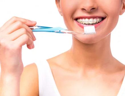 5 dicas de limpeza para quem usa aparelho dentário